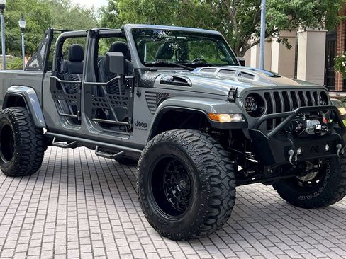 Used 2021 Jeep Gladiator Sport AWD/4WD image 3