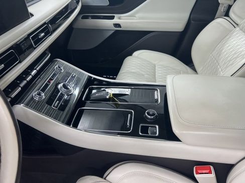 Certified 2023 Lincoln Aviator Black Label w/ Class IV Trailer Tow Package image 17