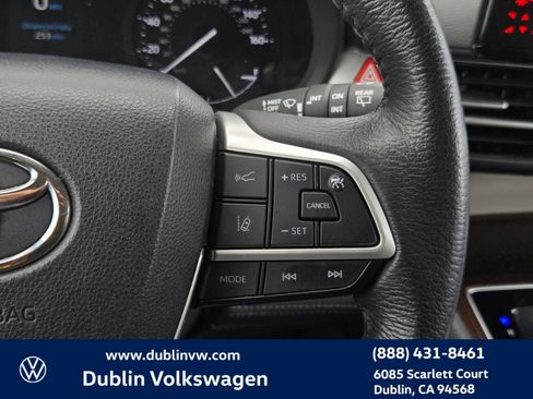 Used 2024 Toyota Sienna XLE image 22