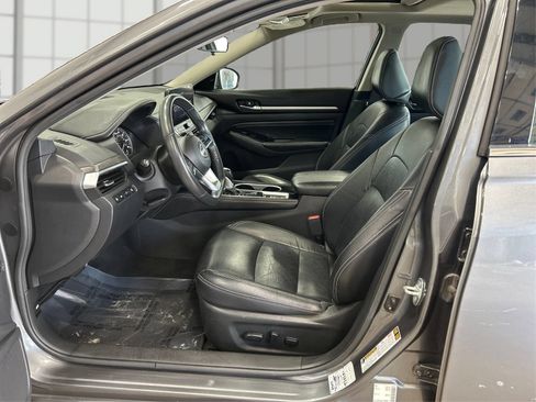 Used 2023 Nissan Altima 2.5 SL FWD image 9