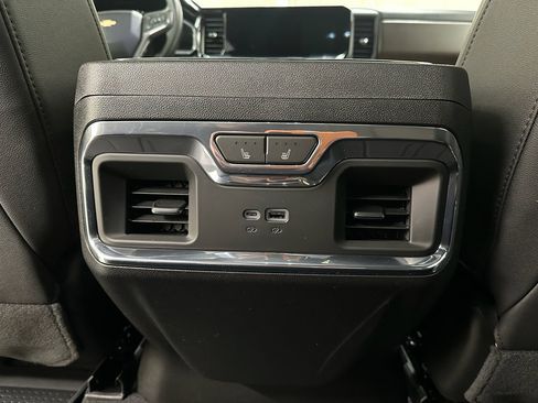 Certified 2024 Chevrolet Silverado 1500 High Country w/ High Country Premium Package AWD/4WD image 35