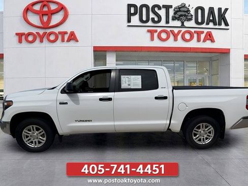 Used 2019 Toyota Tundra SR5 w/ SR5 Upgrade Package AWD/4WD image 25