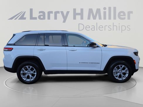 Used 2024 Jeep Grand Cherokee Limited w/ Luxury Tech Group II AWD/4WD image 6