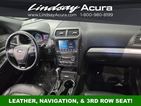 Used 2017 Ford Explorer XLT w/ Equipment Group 202A FWD image 10