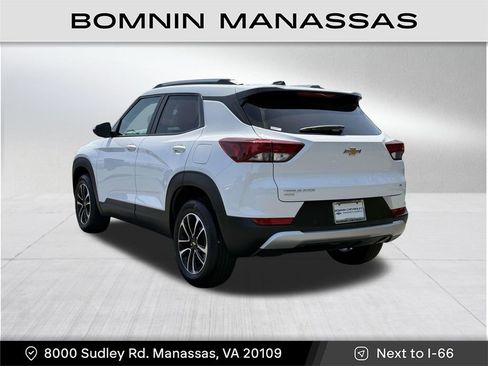 Used 2024 Chevrolet TrailBlazer LT w/ Driver Confidence Package image 4