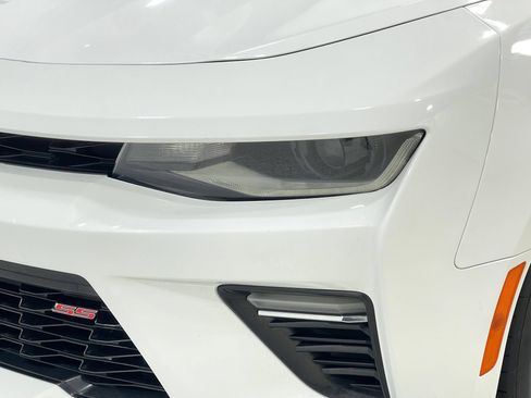 Used 2018 Chevrolet Camaro SS RWD image 32