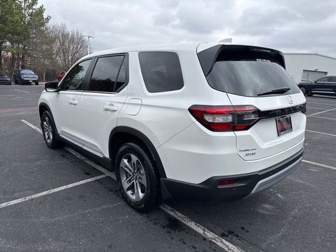 New 2025 Honda Pilot EX-L image 5