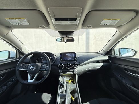 Used 2024 Nissan Sentra SV image 6