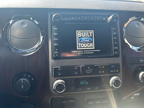 Used 2012 Ford F250 Lariat w/ Lariat Interior Pkg AWD/4WD image 13