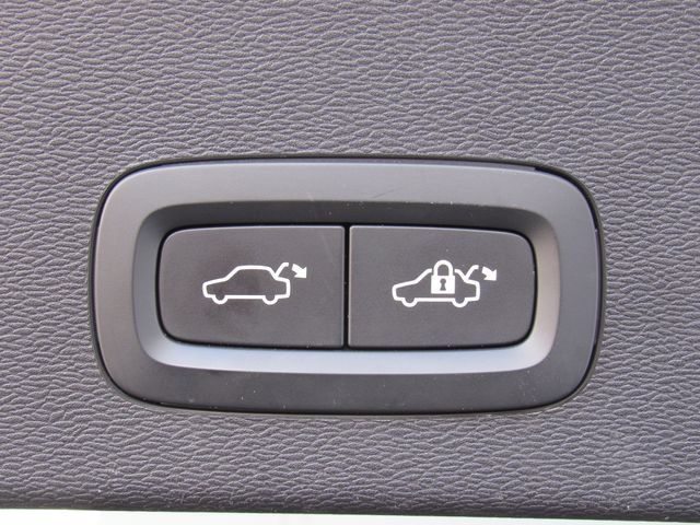 Used 2023 Volvo C40 P8 Recharge Plus w/ Climate Package AWD/4WD image 23