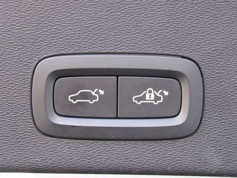 Used 2023 Volvo C40 P8 Recharge Plus w/ Climate Package AWD/4WD image 23