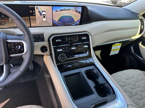 New 2026 Nissan Armada Platinum Reserve image 31