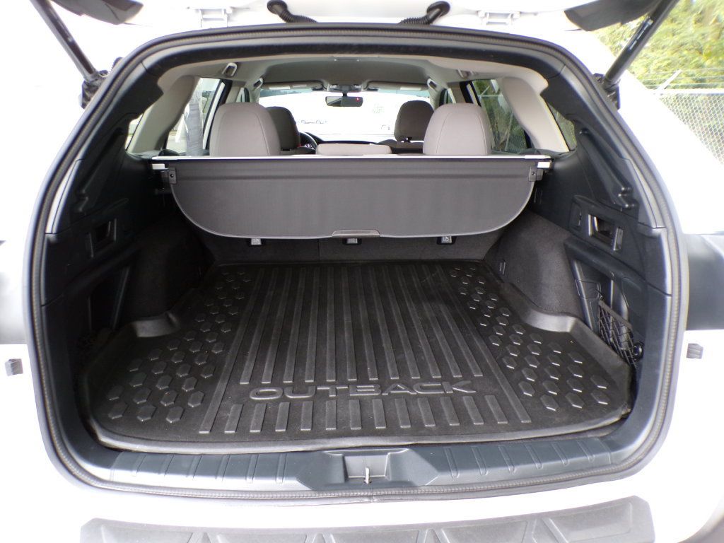 Used 2024 Subaru Outback Premium AWD/4WD image 19