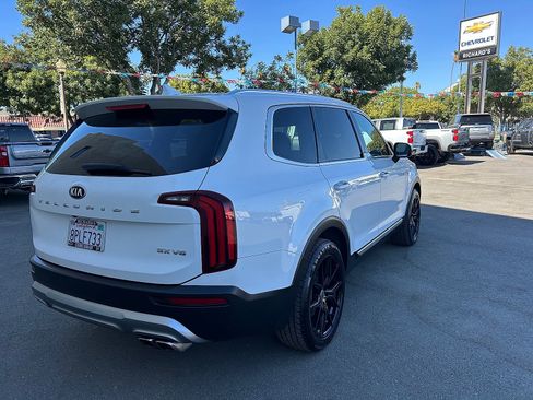 Used 2020 Kia Telluride SX FWD image 3