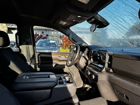 Used 2023 Chevrolet Silverado 1500 LT w/ Protection Package image 11