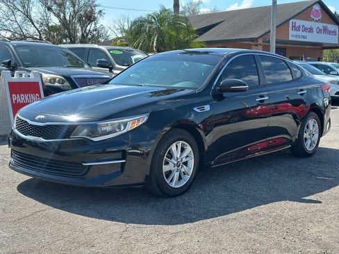 Used 2018 Kia Optima LX FWD image 2