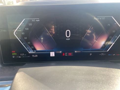 Used 2025 BMW X5 xDrive40i w/ Climate Comfort Package image 23