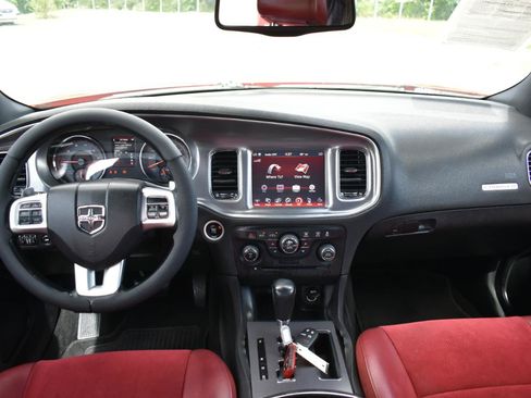 Used 2014 Dodge Charger R/T RWD image 11