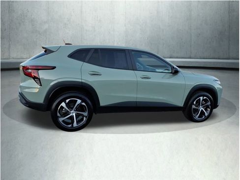 Used 2024 Chevrolet Trax RS w/ Driver Confidence Package image 22