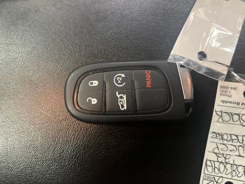 Used 2022 Jeep Cherokee Latitude Lux FWD image 32