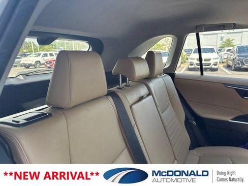 Used 2019 Toyota RAV4 XLE Premium w/ Advanced Technology Package AWD/4WD image 11