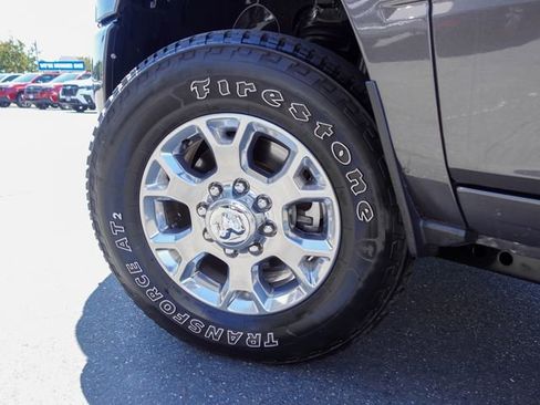 Used 2024 RAM 2500 Laramie AWD/4WD image 12