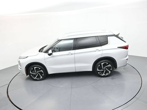 Used 2023 Mitsubishi Outlander SEL FWD image 27