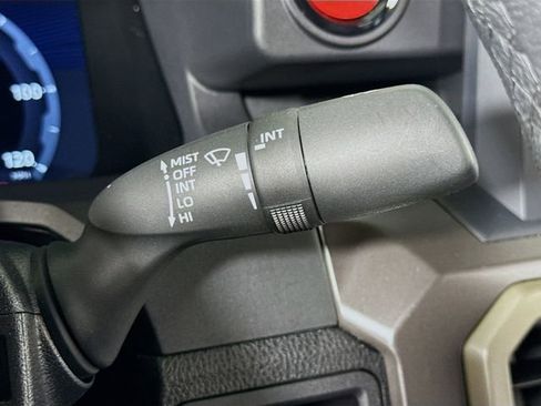 Certified 2025 Toyota Tacoma TRD Off-Road image 15