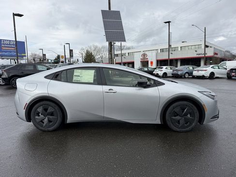 New 2026 Toyota Prius Plug-In Hybrid image 13