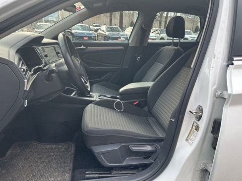 Used 2023 Volkswagen Jetta S image 10