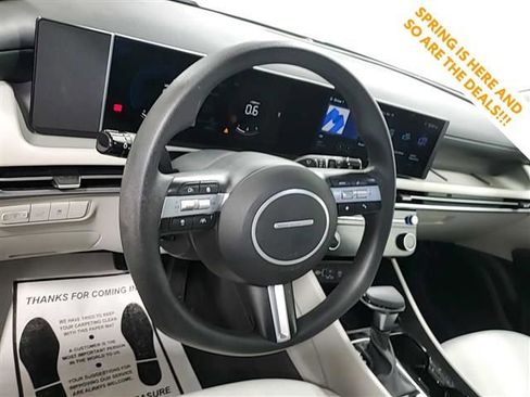 Used 2025 Hyundai Tucson SEL FWD image 8