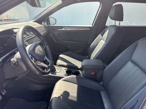 Certified 2023 Volkswagen Tiguan SE R-Line FWD image 21