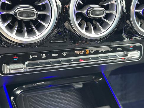 Certified 2025 Mercedes-Benz GLA 250 4MATIC image 21