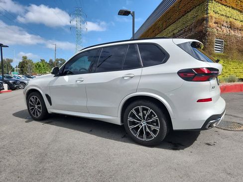 Used 2025 BMW X5 xDrive40i AWD/4WD image 4