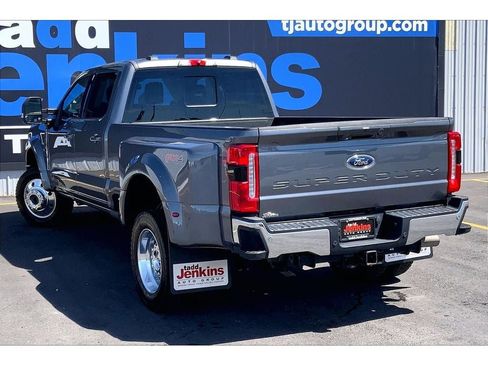 Used 2023 Ford F450 Lariat w/ Lariat Ultimate Package AWD/4WD image 13