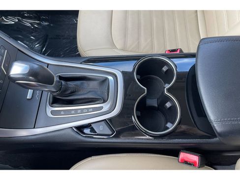 Used 2016 Ford Edge SEL w/ Equipment Group 201A image 32