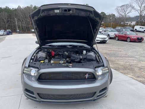 Used 2013 Ford Mustang Premium image 31