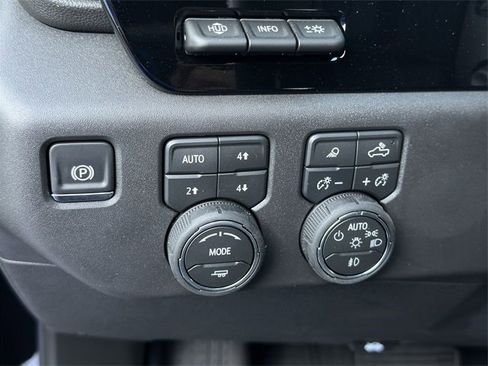 New 2026 Chevrolet Silverado 1500 ZR2 image 18