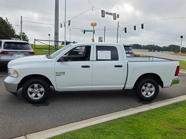Used 2023 RAM 1500 Classic SLT w/ Electronics Group AWD/4WD image 4