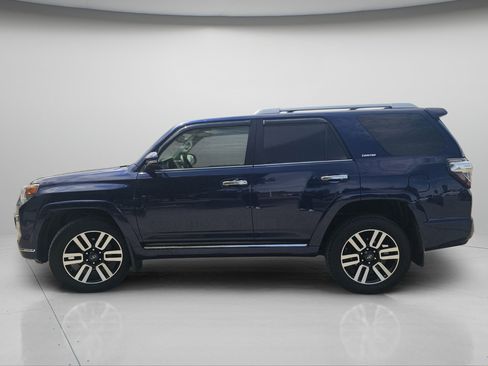 Used 2020 Toyota 4Runner Limited AWD/4WD image 23