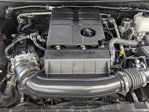 Used 2023 Nissan Frontier PRO-4X w/ Pro Convenience Package image 9