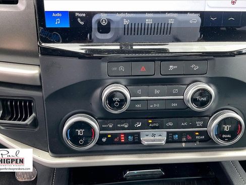 Certified 2024 Ford Expedition XLT image 31