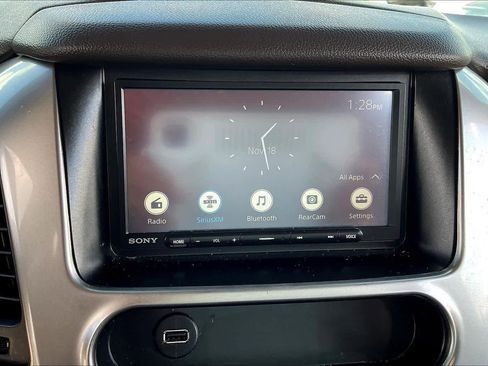 Used 2015 Chevrolet Suburban LT w/ Luxury Package image 32