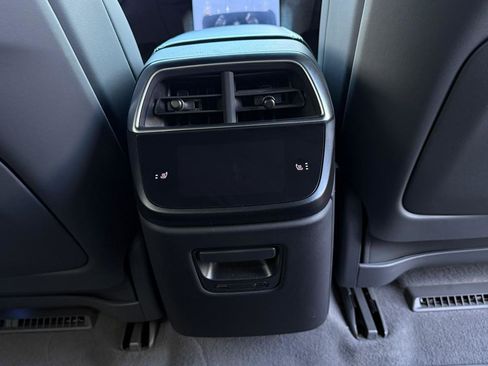 Used 2024 Lucid Air Touring image 40