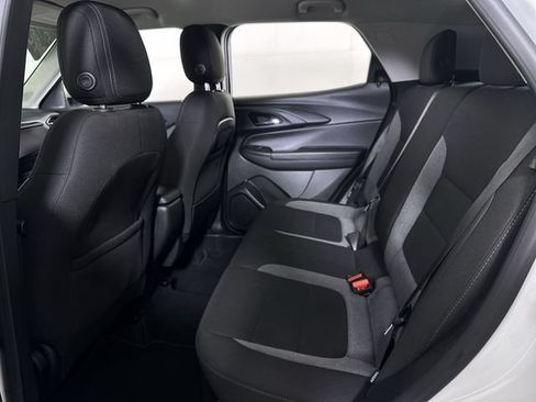 Used 2025 Chevrolet TrailBlazer LT AWD/4WD image 26