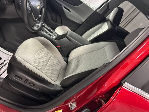 Used 2024 Chevrolet Equinox LT w/ LPO, Floor Liner Package FWD image 11
