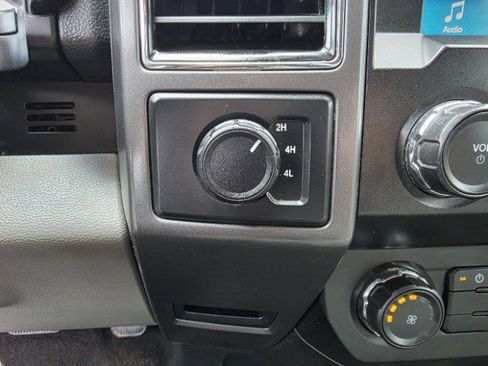 Used 2019 Ford F150 XLT image 41