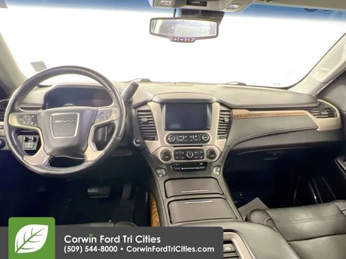 Used 2015 GMC Yukon Denali w/ Premium Package image 7