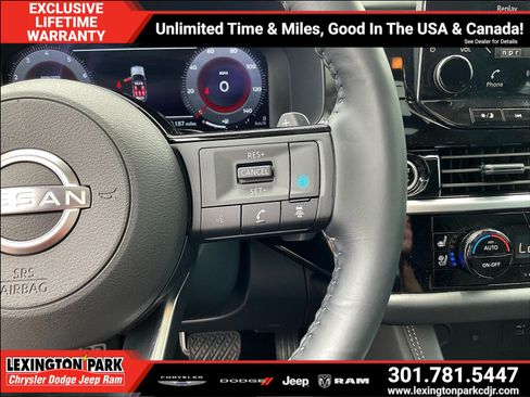 Used 2024 Nissan Pathfinder Platinum AWD/4WD image 12