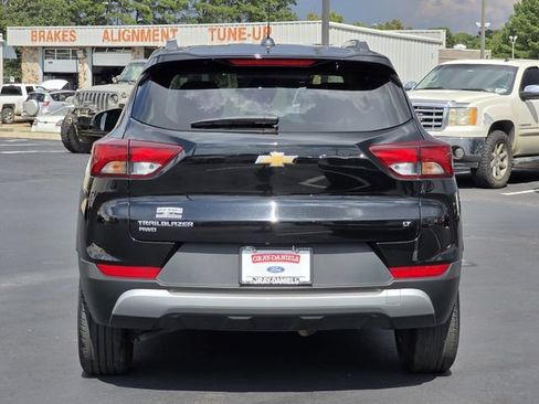 Used 2025 Chevrolet TrailBlazer LT AWD/4WD image 5